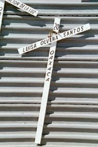 Crosses-on-US-Mexico-border